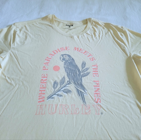 Hurley🌊 "Where Paradise🏝 Meets The Pines🌲 Graphic Tee👕 - NWT - Picture 8 of 11